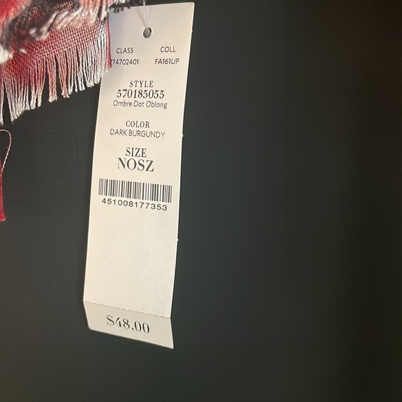 Beautiful scarf - Picture 2 of 5